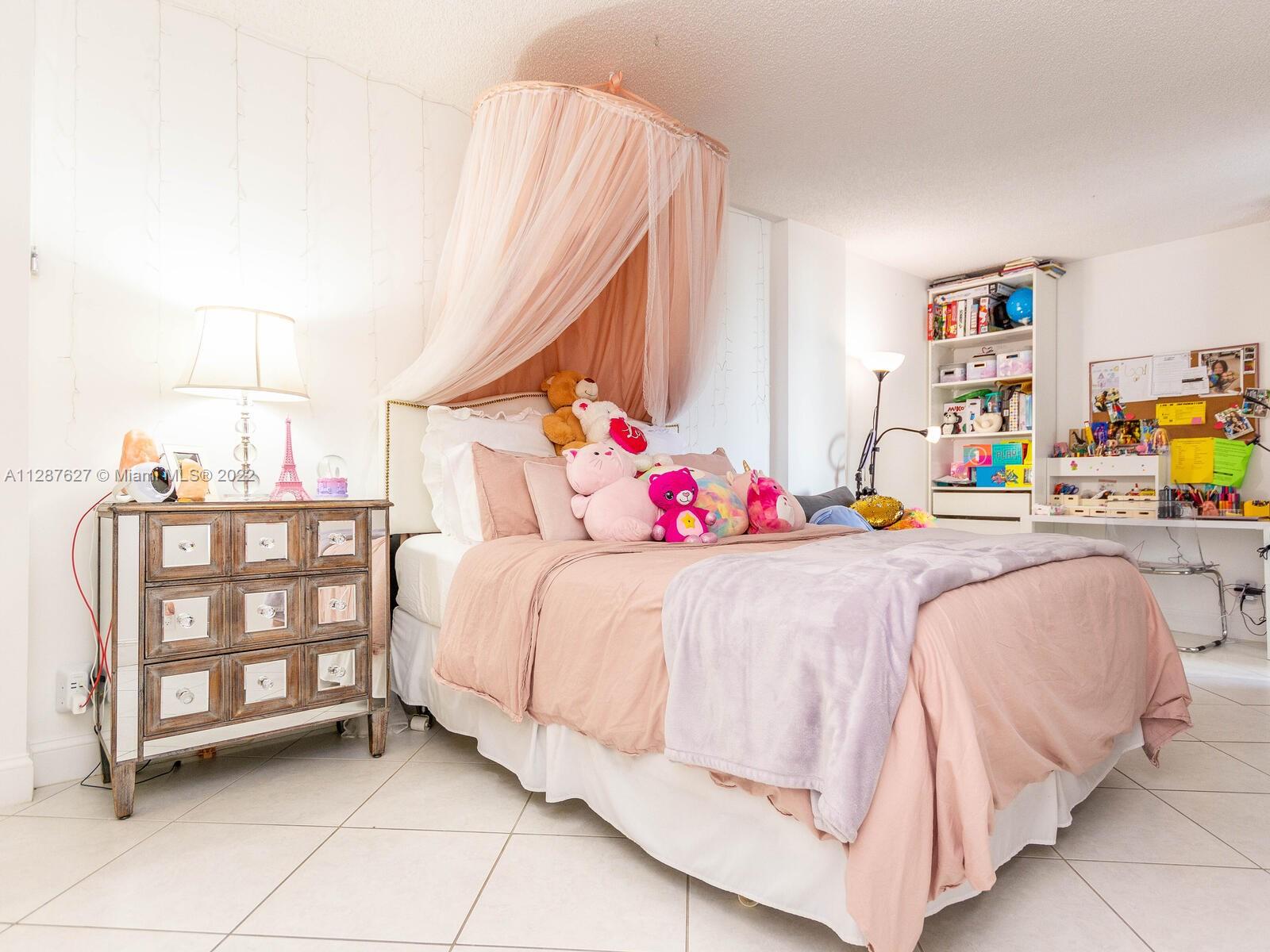 DELVISTA TOWERS CONDO - Residential