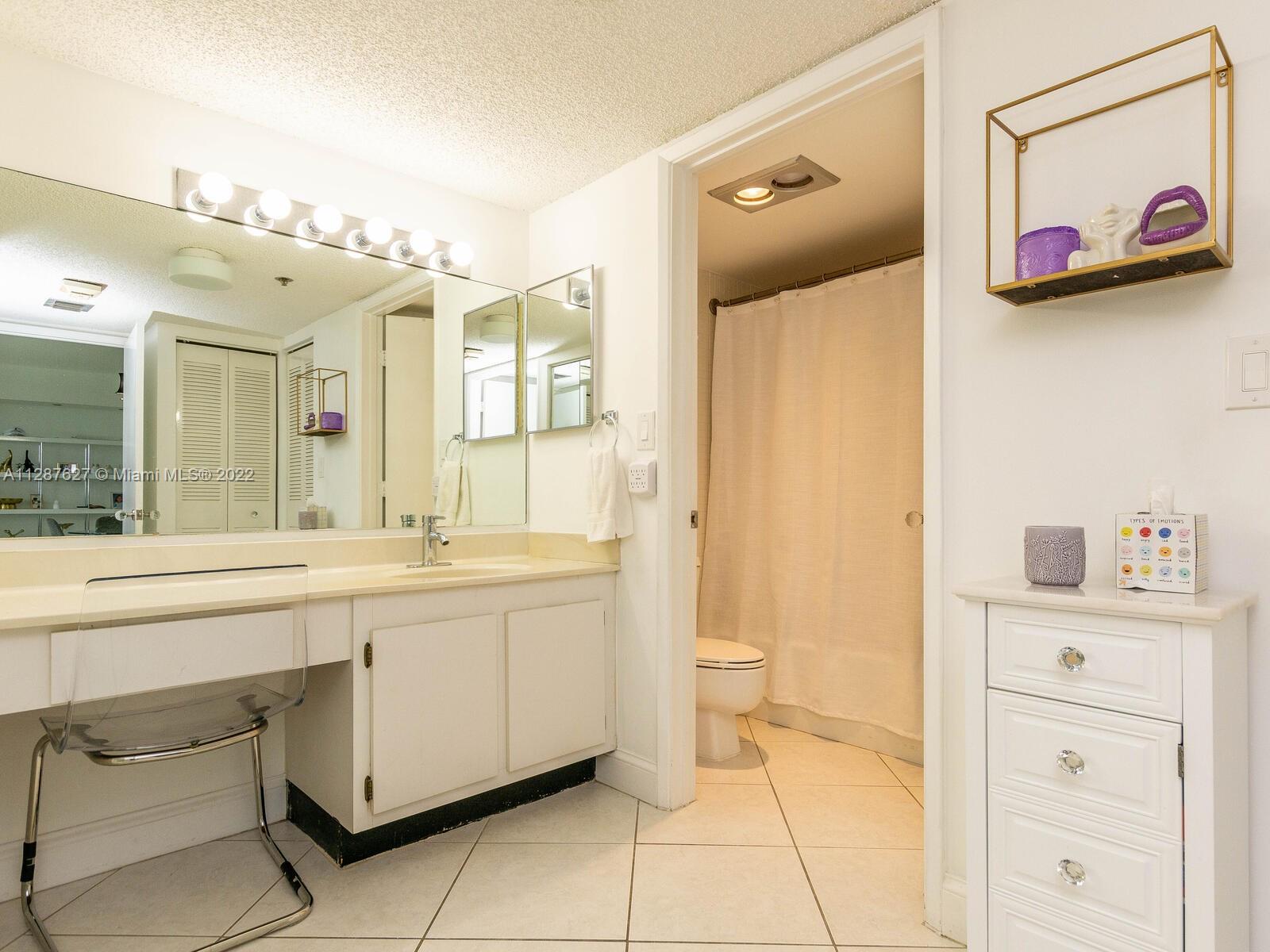 DELVISTA TOWERS CONDO - Residential