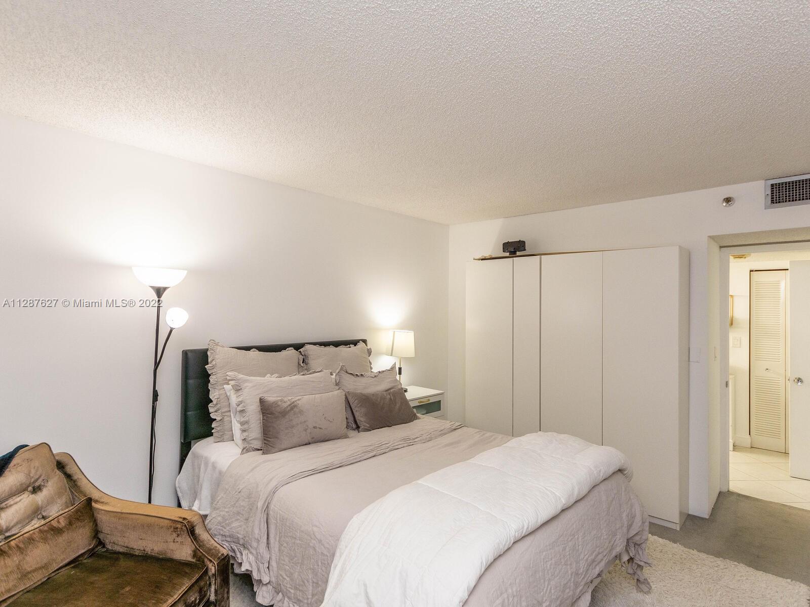 DELVISTA TOWERS CONDO - Residential