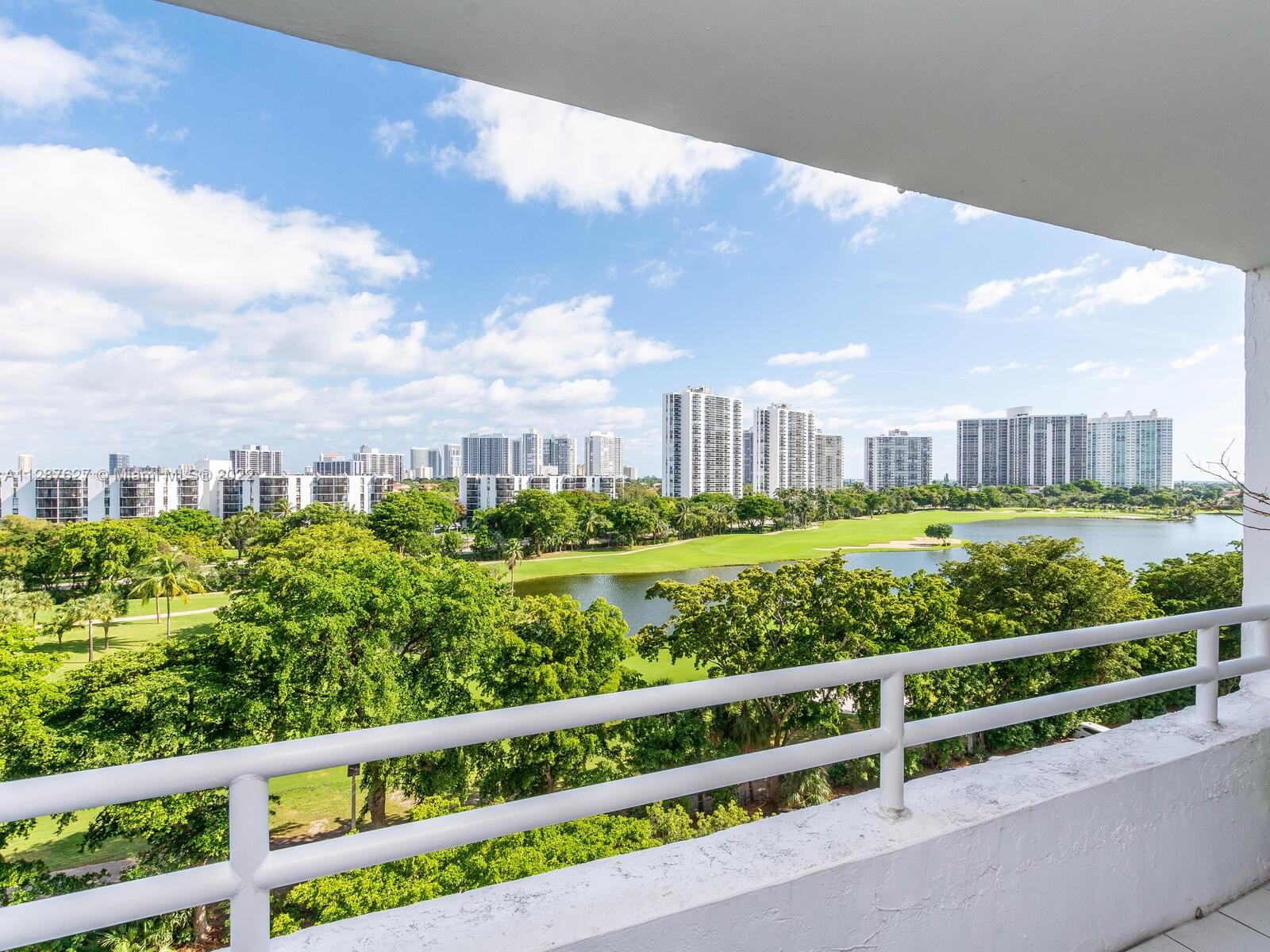 DELVISTA TOWERS CONDO - Residential