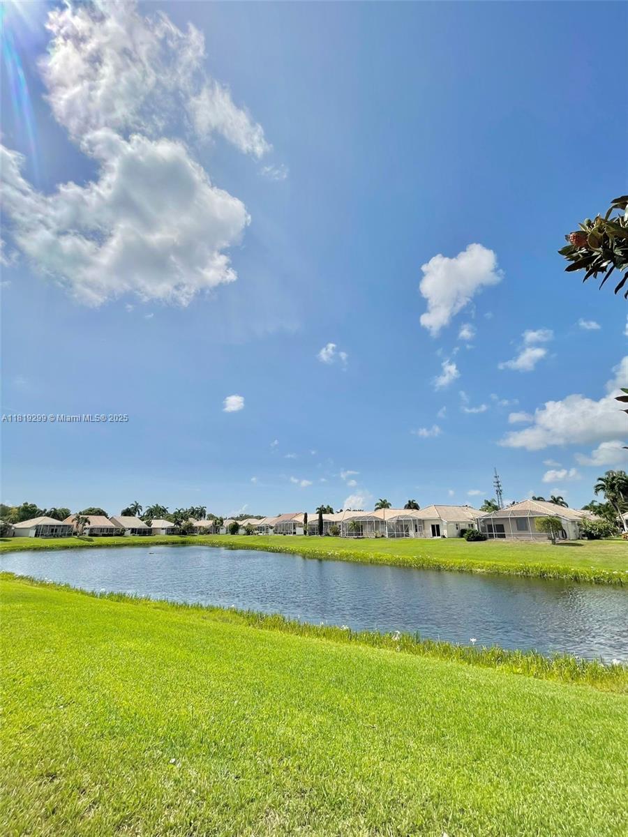 HAMPTON LAKES - Residential Lease