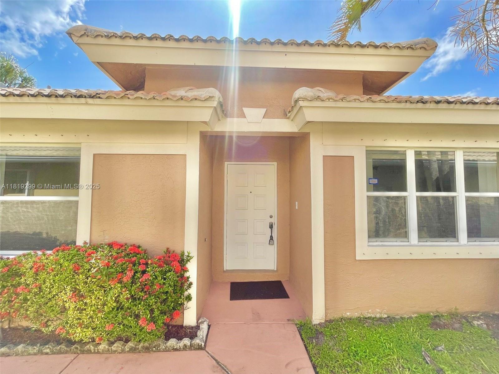 HAMPTON LAKES - Residential Lease