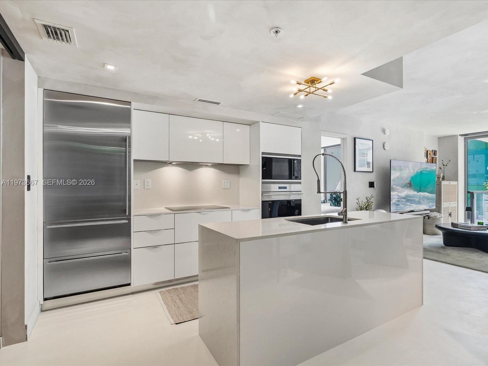 BAY HARBOR ISLANDS - Residential