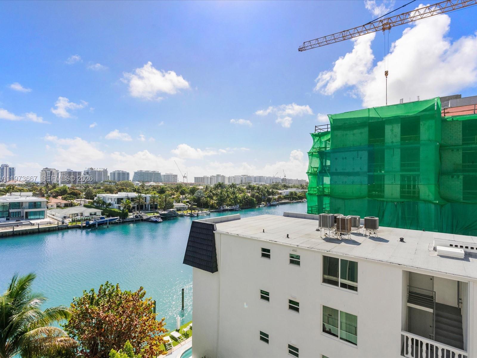 BAY HARBOR ISLANDS - Residential