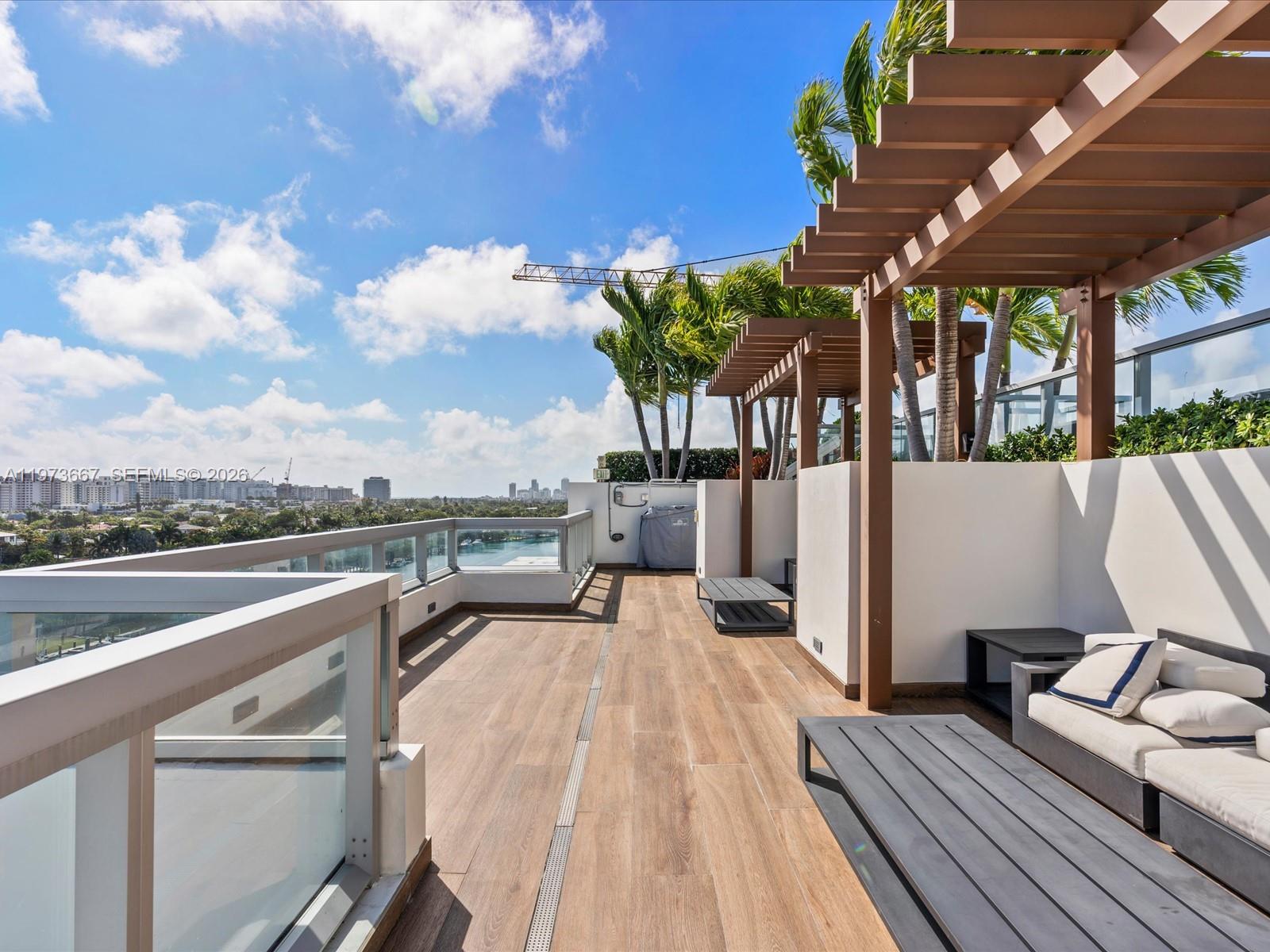 BAY HARBOR ISLANDS - Residential