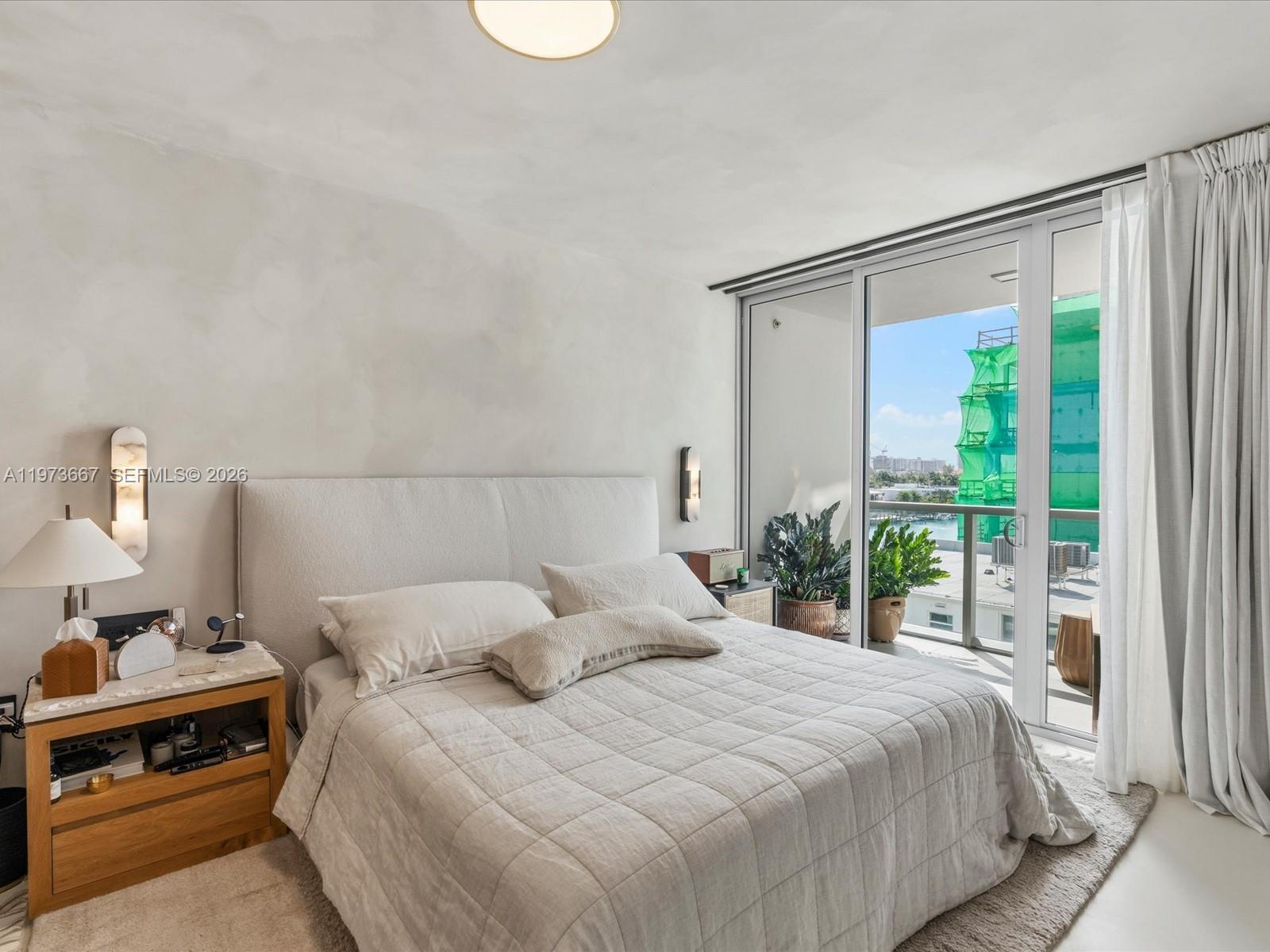BAY HARBOR ISLANDS - Residential