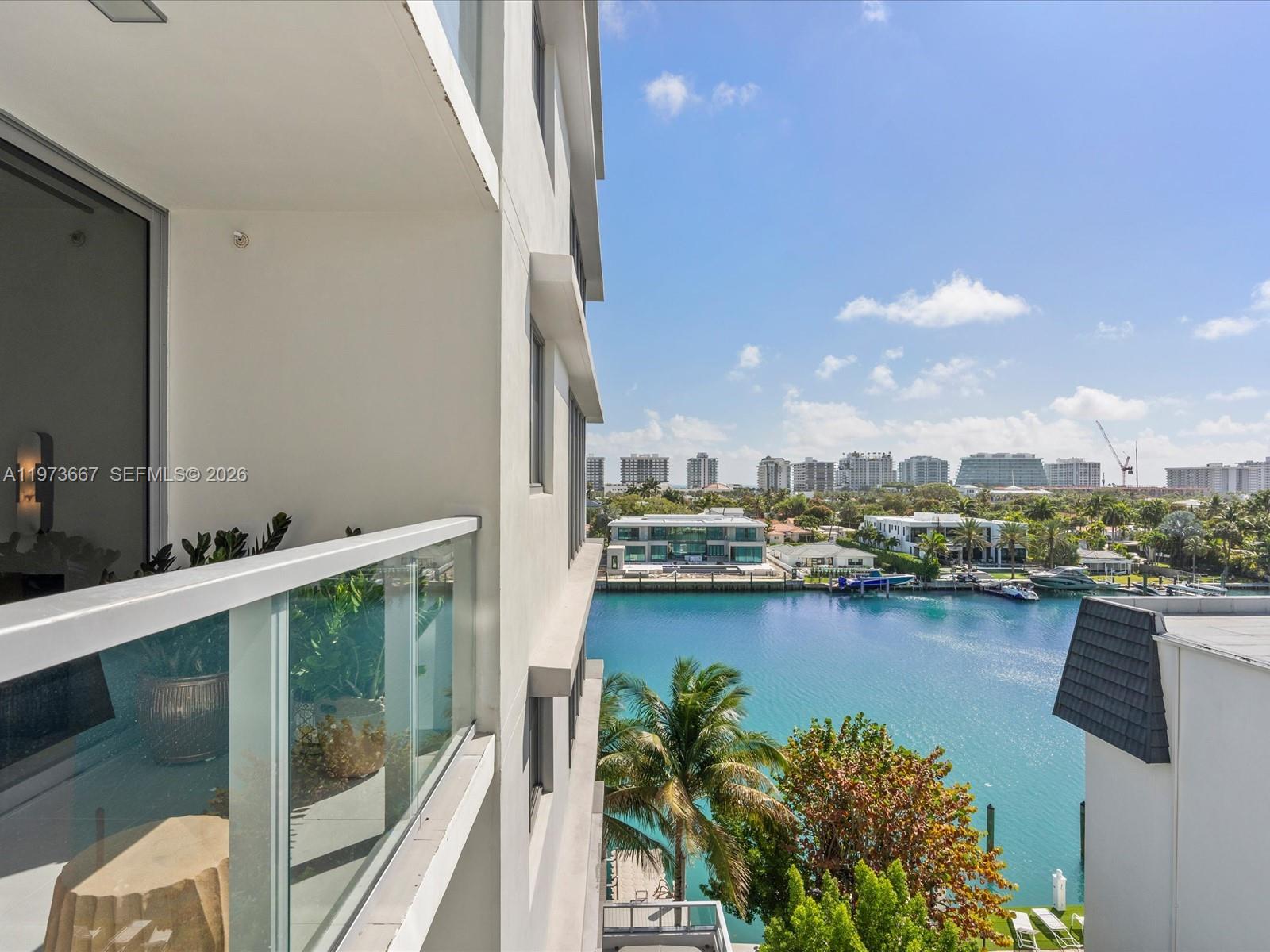 BAY HARBOR ISLANDS - Residential