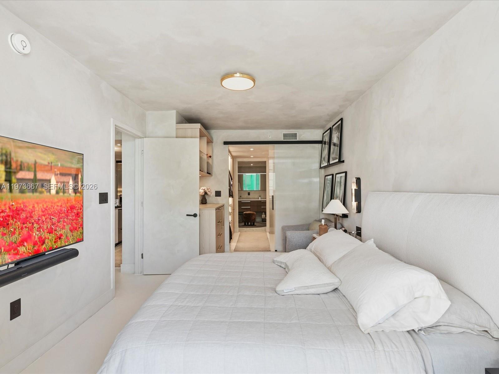 BAY HARBOR ISLANDS - Residential