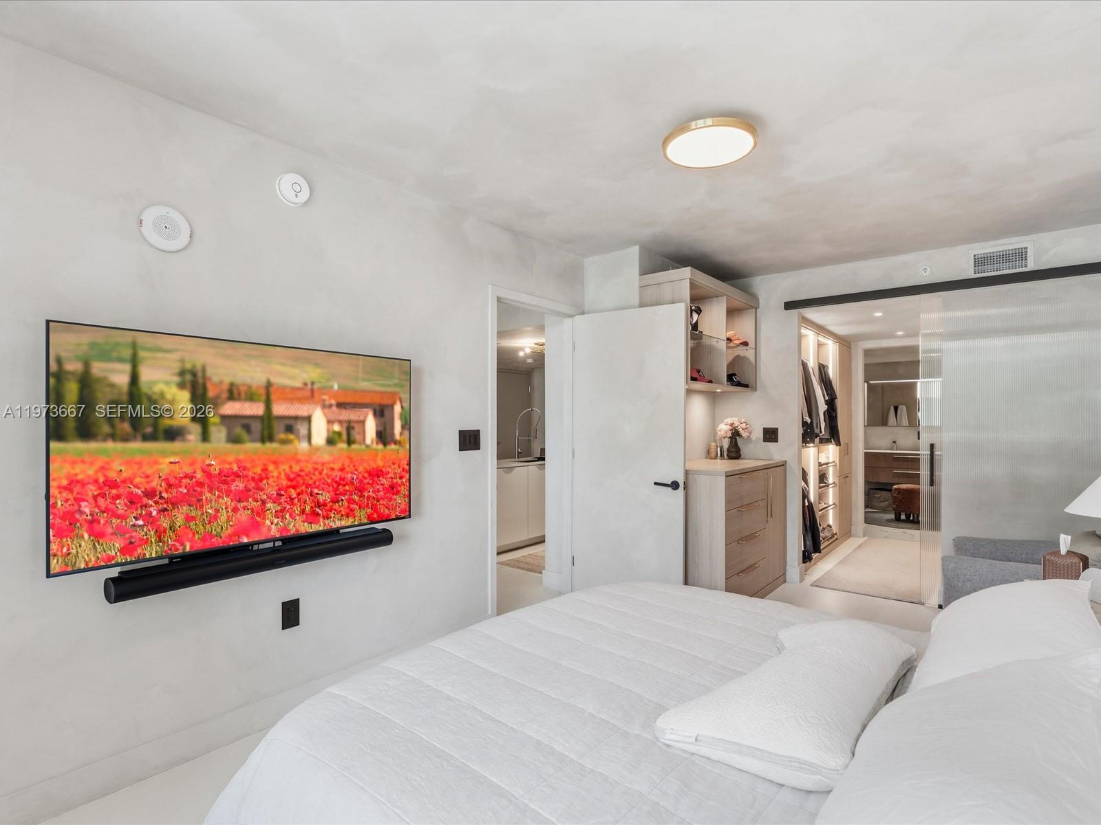 BAY HARBOR ISLANDS - Residential
