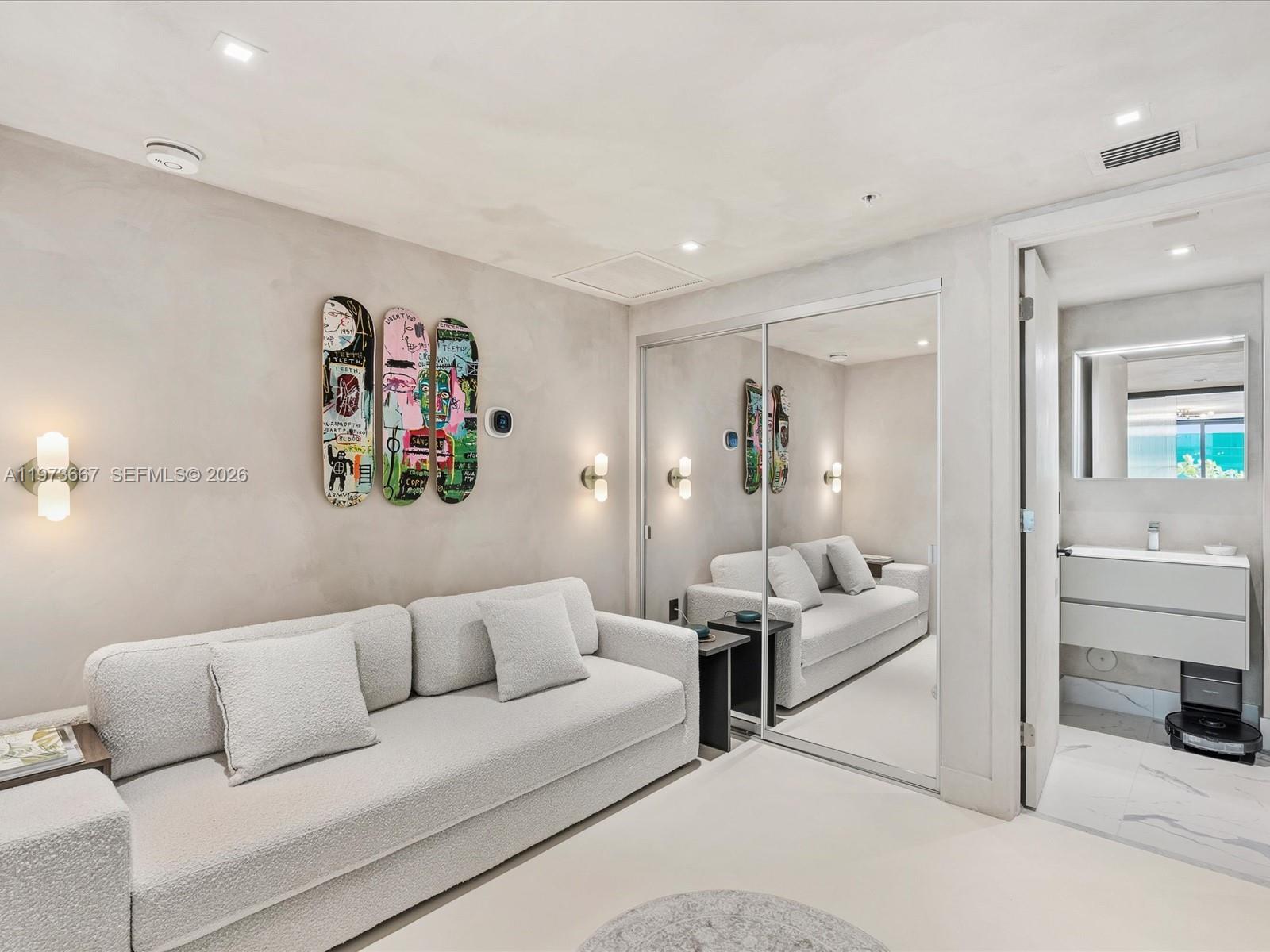 BAY HARBOR ISLANDS - Residential
