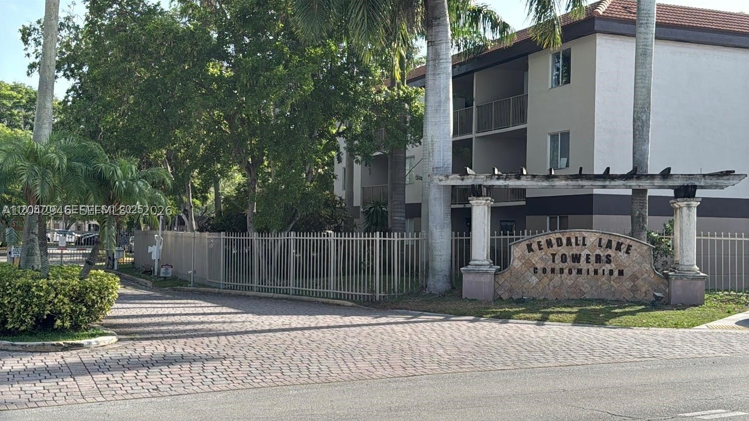 KENDALL LAKE TOWERS CONDO - Residential