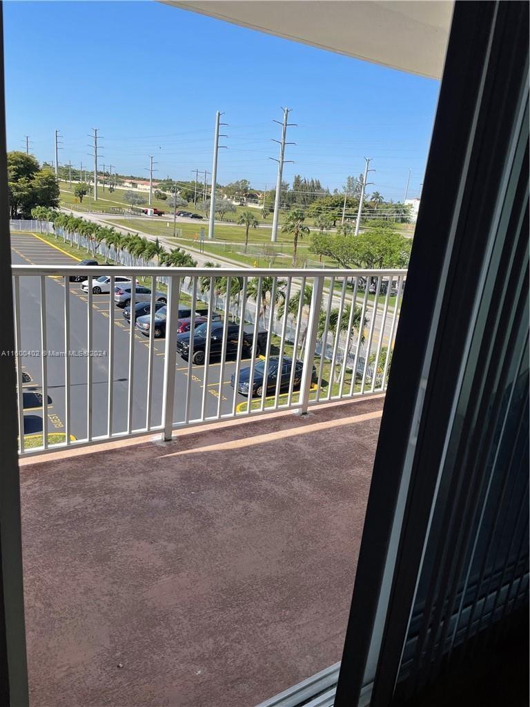 CORAL GATE WEST CONDO - Residential