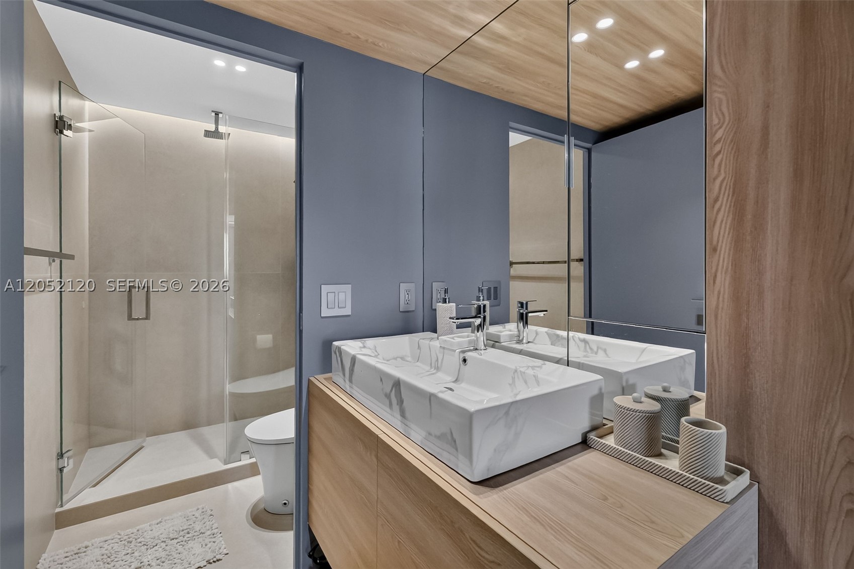ARLEN HOUSE CONDO - Residential