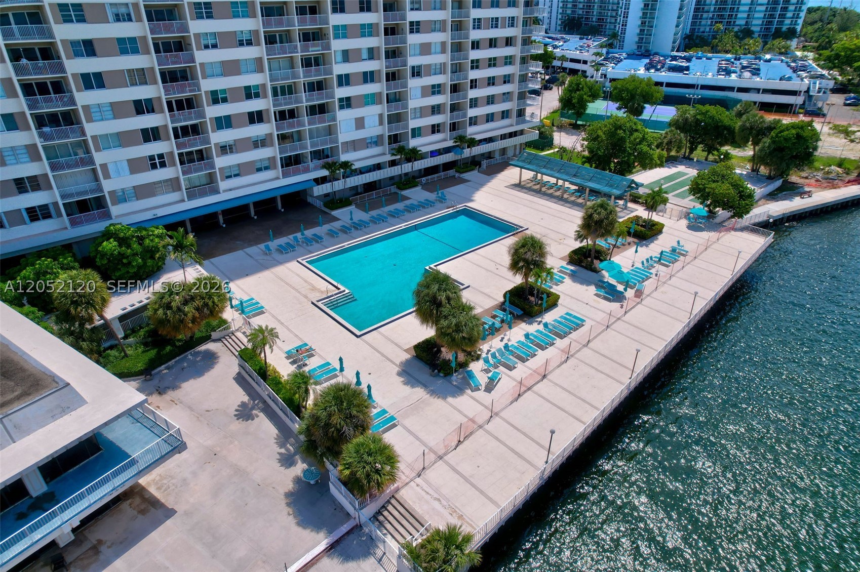 ARLEN HOUSE CONDO - Residential