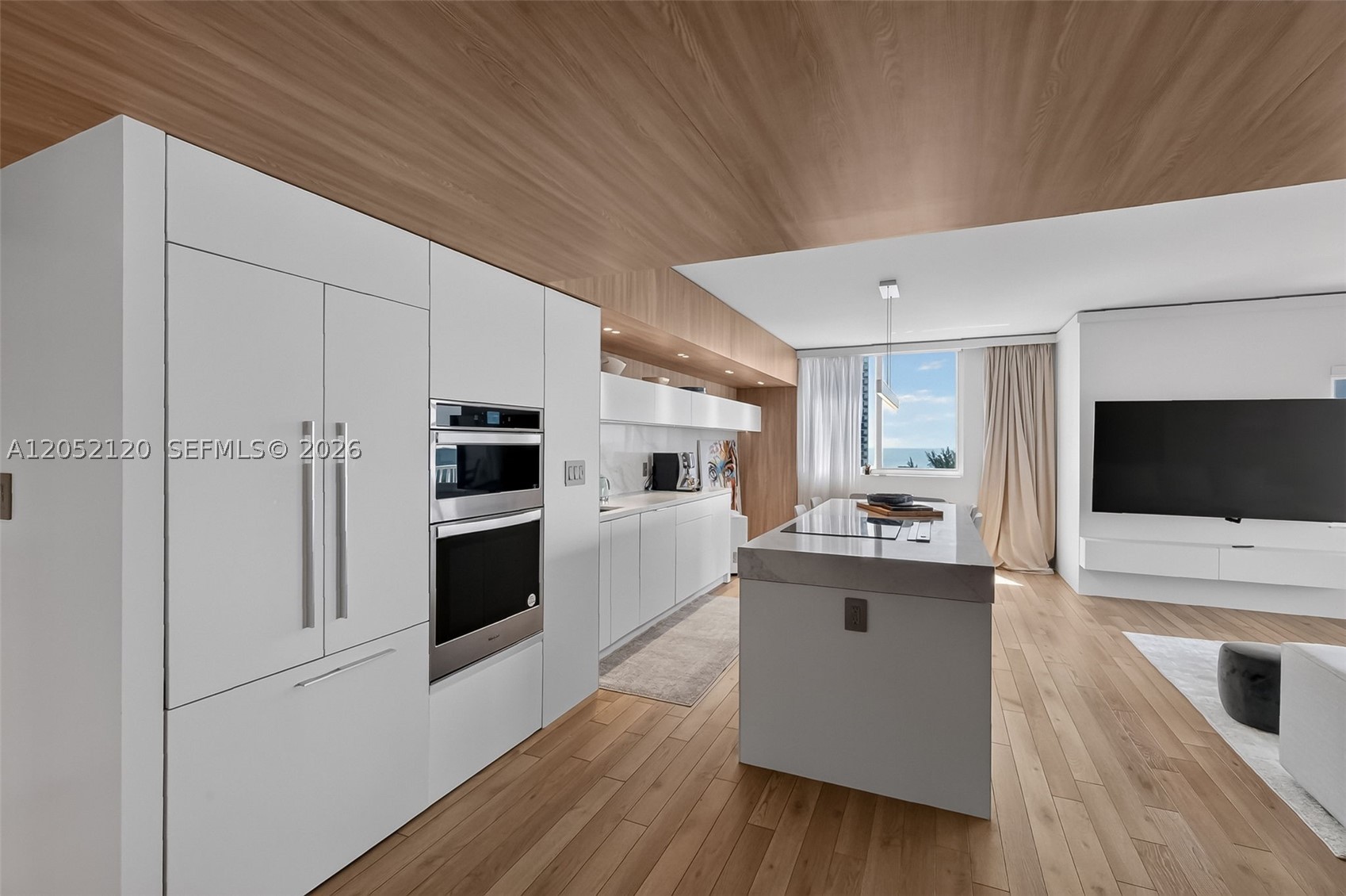 ARLEN HOUSE CONDO - Residential
