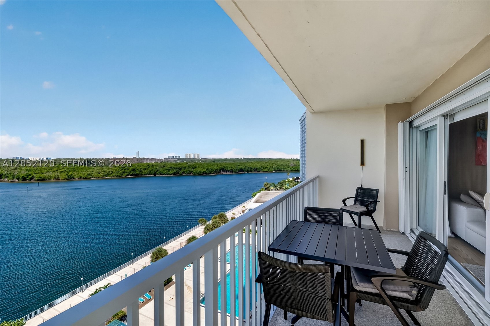 ARLEN HOUSE CONDO - Residential
