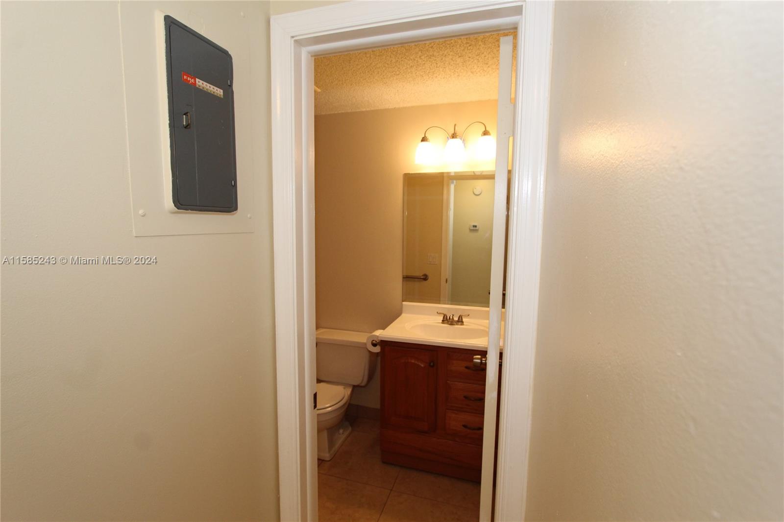 LAUDERDALE WEST CONDO NO - Residential