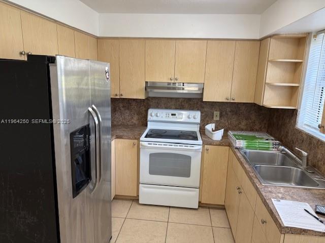 VENETIAN GARDENS ACRESPB - Residential Income