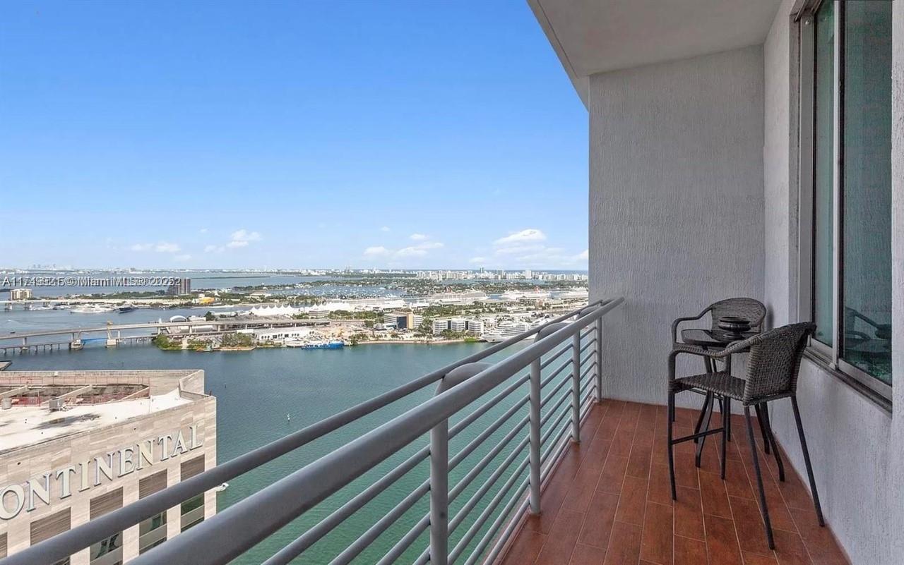 Experience luxurious living in the heart of Miami! This exclusive penthouse offers breathtaking panoramic ocean views, Biscayne Boulevard, and the iconic cruise port. This home combines elegance, comfort, and exclusivity, featuring a contemporary design, high-end finishes, and floor-to-ceiling windows that fill the space with natural light. Its prime location puts you just minutes away from Miami's finest shops, restaurants, and vibrant nightlife. It's perfect for those seeking a sophisticated lifestyle in an unparalleled setting. Schedule your private tour today and discover the unique experience of living above it all!.