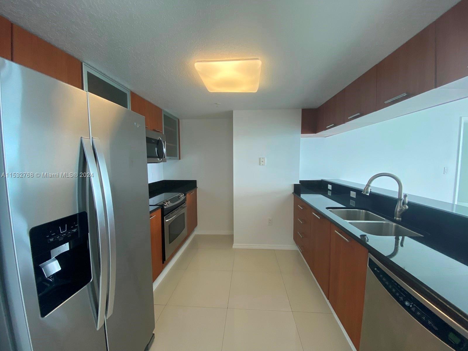 1800 Club Condo - Residential Lease