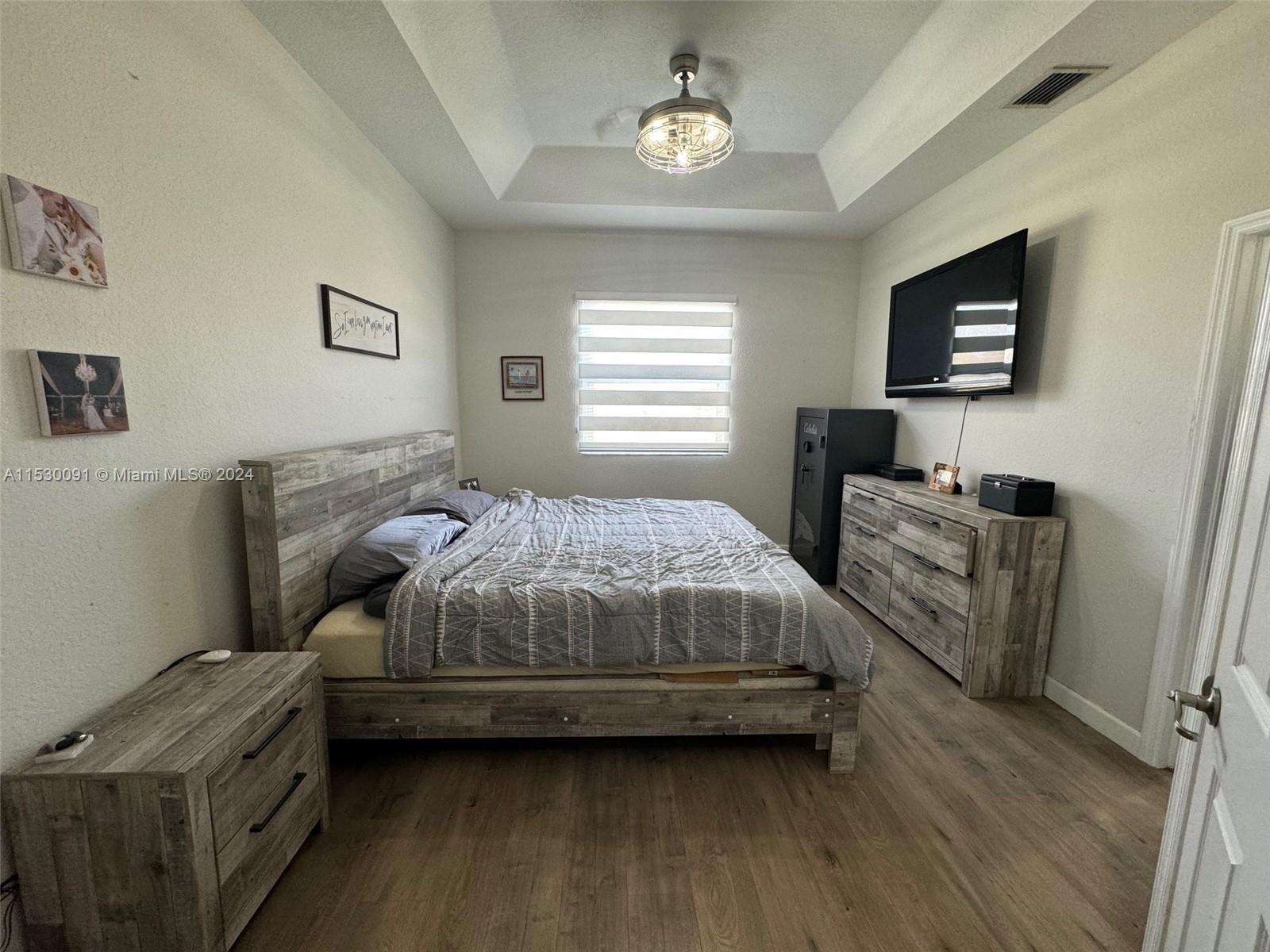 LAKES BY THE BAY GEE - Residential