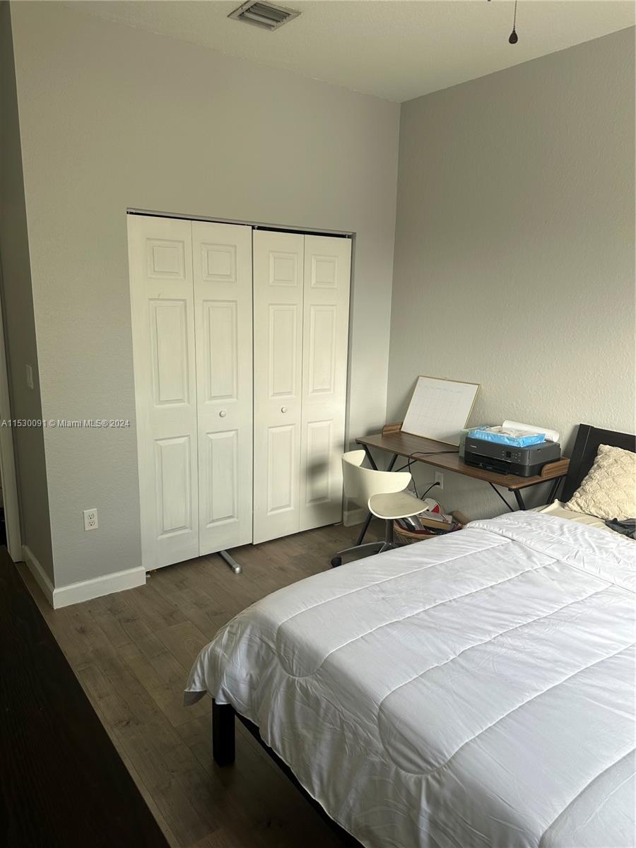 LAKES BY THE BAY GEE - Residential