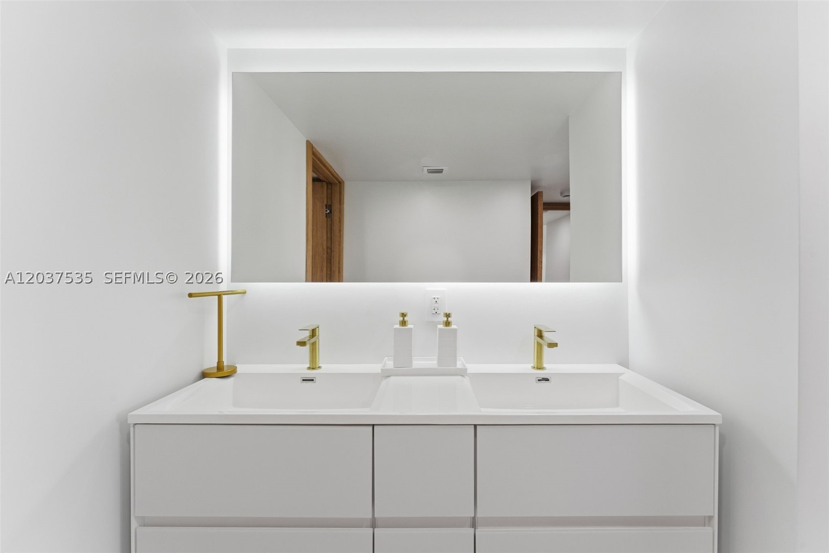 PLAYA DEL SOL CONDO - Residential