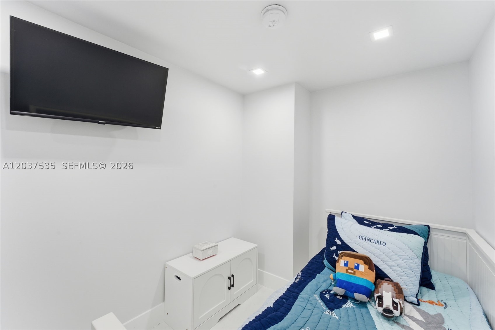 PLAYA DEL SOL CONDO - Residential