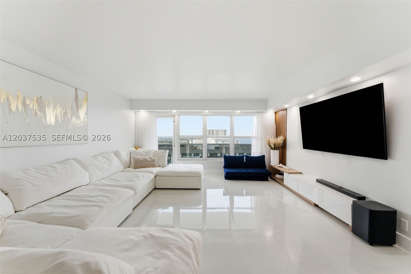 PLAYA DEL SOL CONDO - Residential