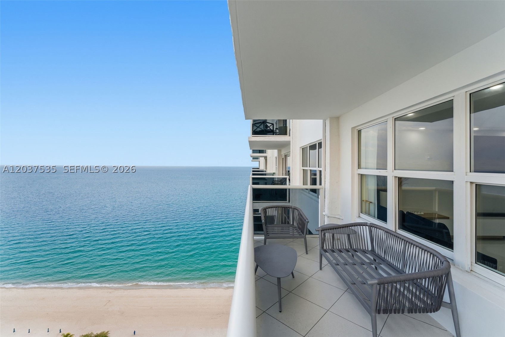 PLAYA DEL SOL CONDO - Residential