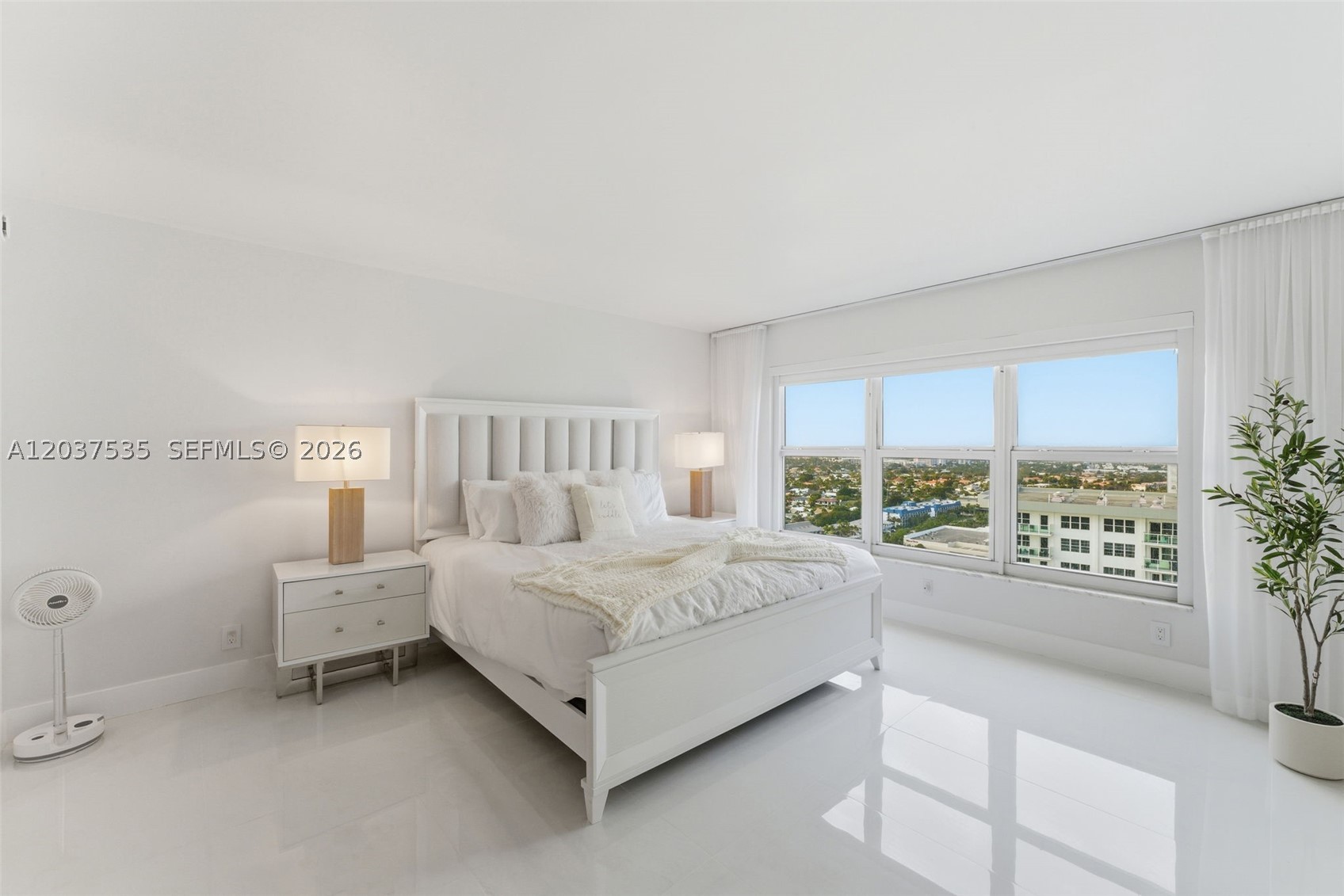 PLAYA DEL SOL CONDO - Residential