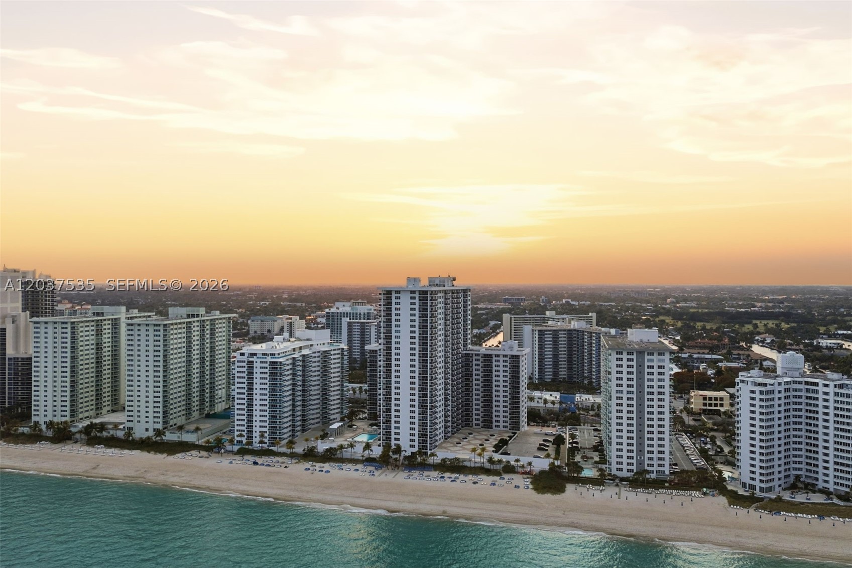 PLAYA DEL SOL CONDO - Residential