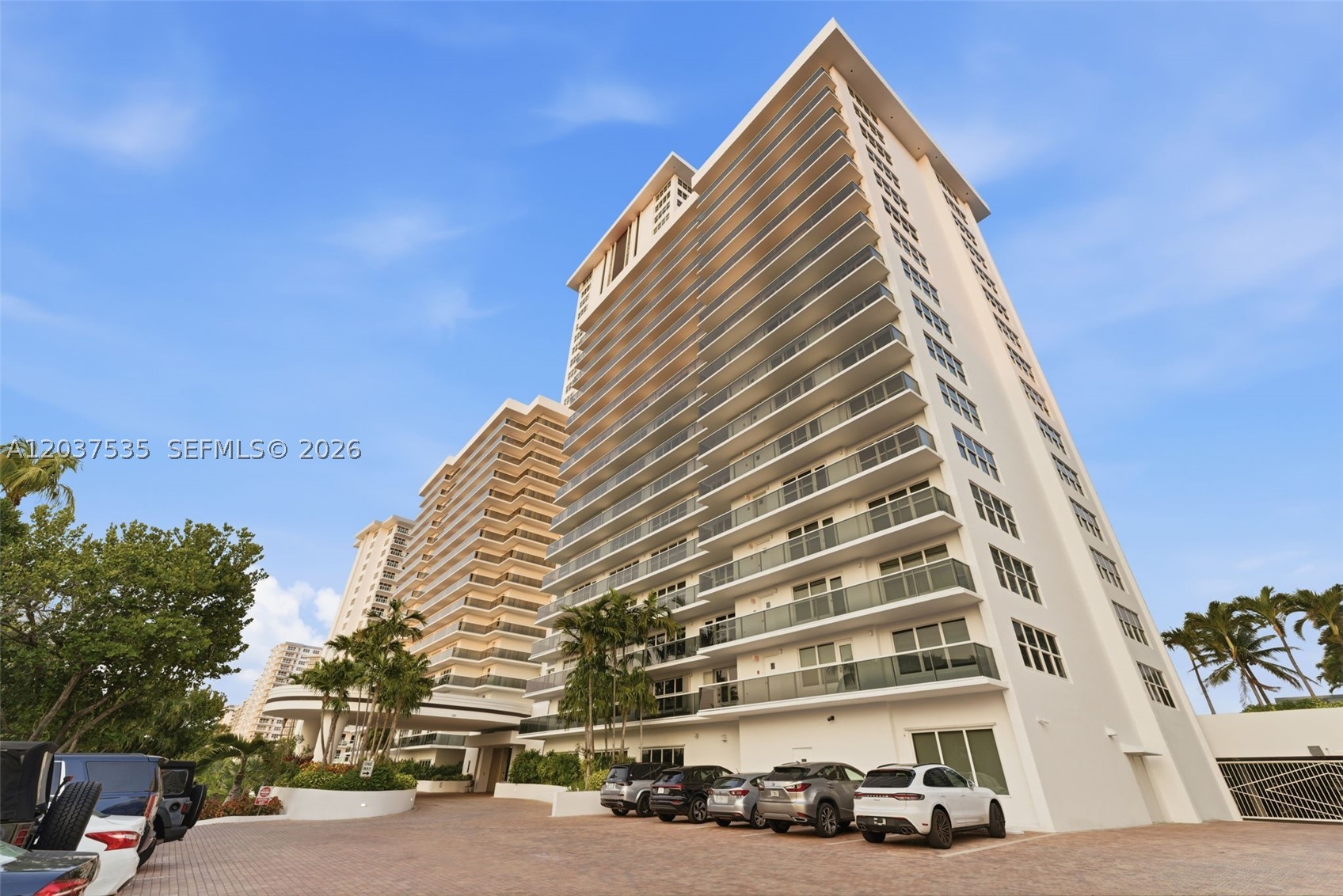 PLAYA DEL SOL CONDO - Residential