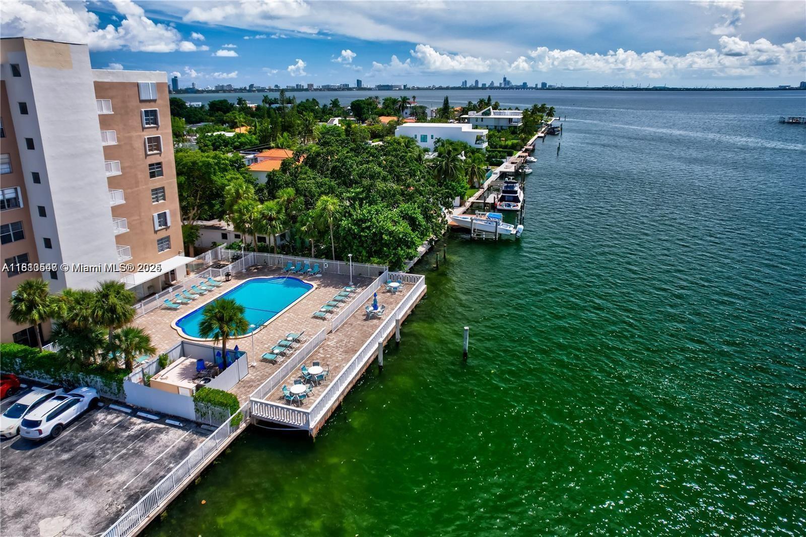 ISLAND PLACE AT NORTH BAY - Residential
