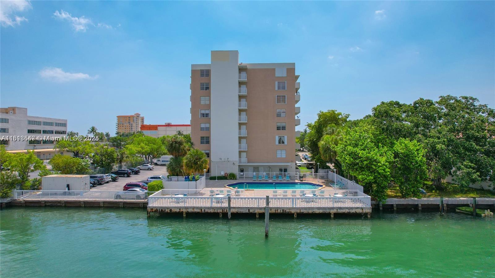 ISLAND PLACE AT NORTH BAY - Residential