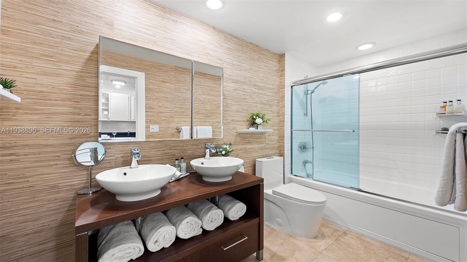 RONEY PALACE CONDO - Residential