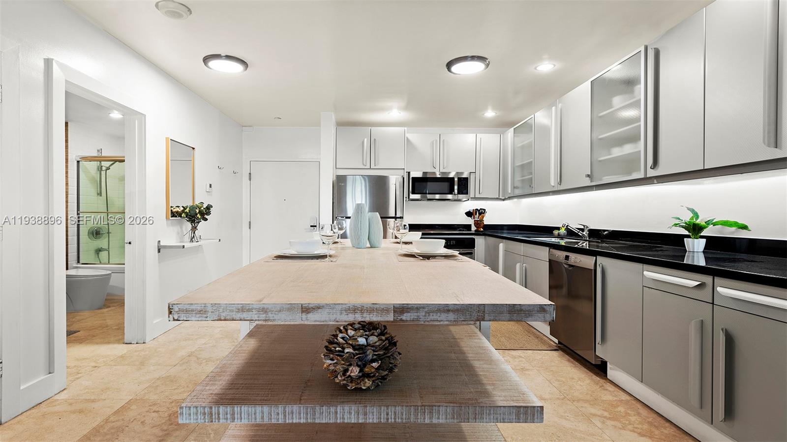 RONEY PALACE CONDO - Residential