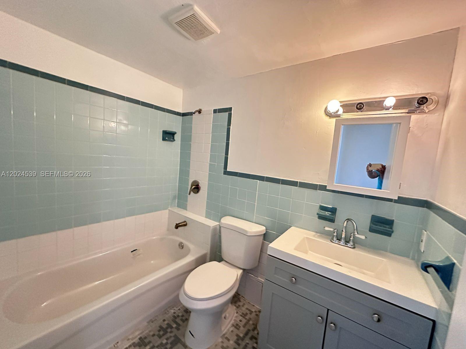 MALKY CONDO - Residential Lease