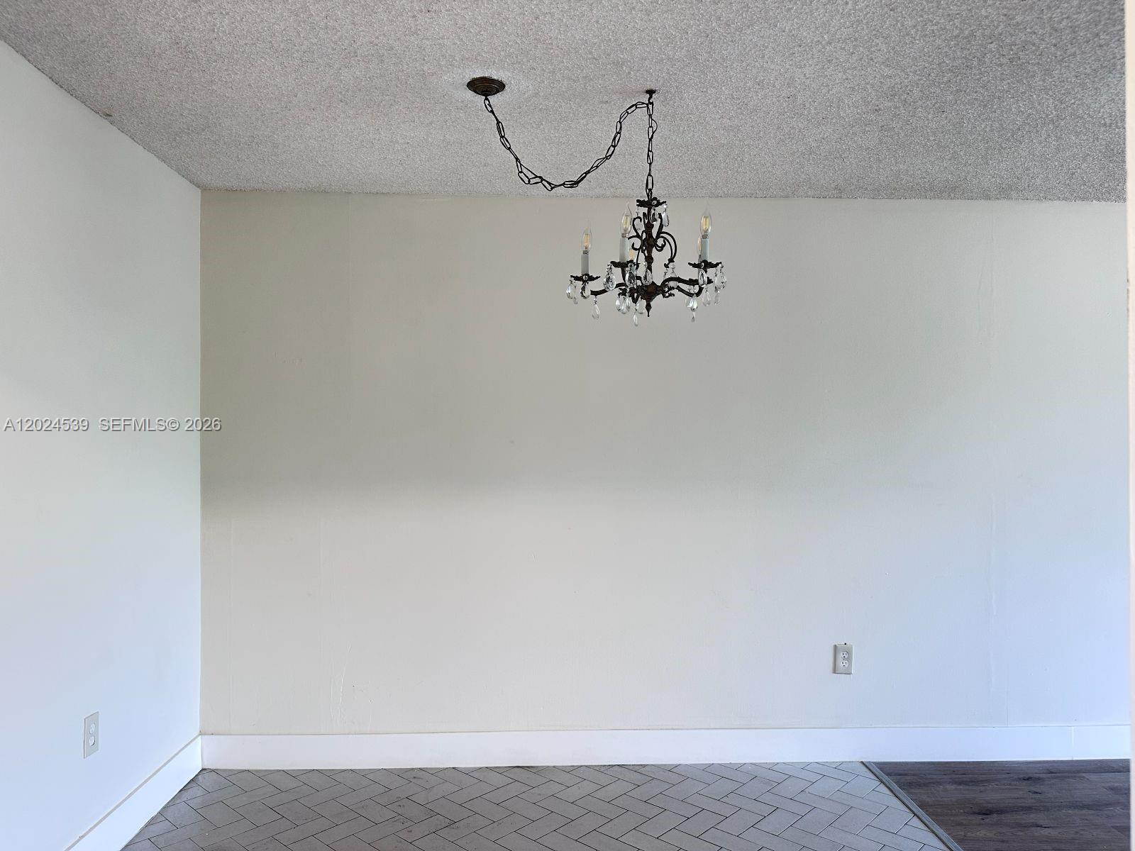 MALKY CONDO - Residential Lease
