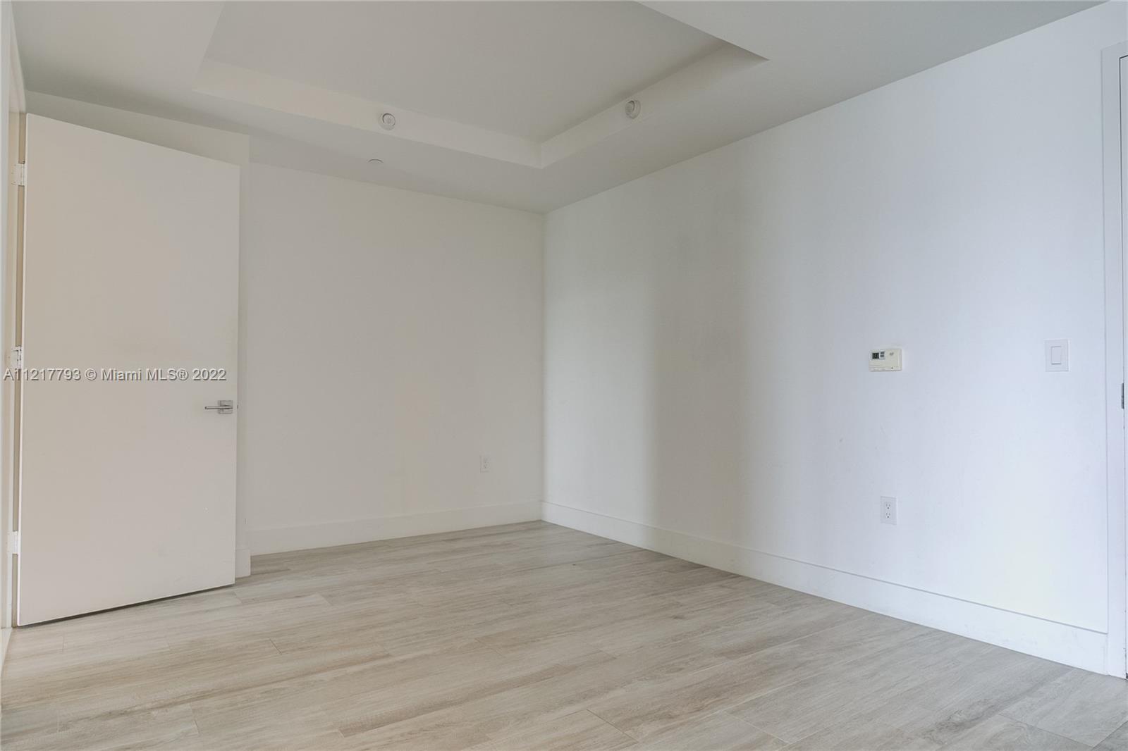 3401 MIDTOWN CONDO - Residential