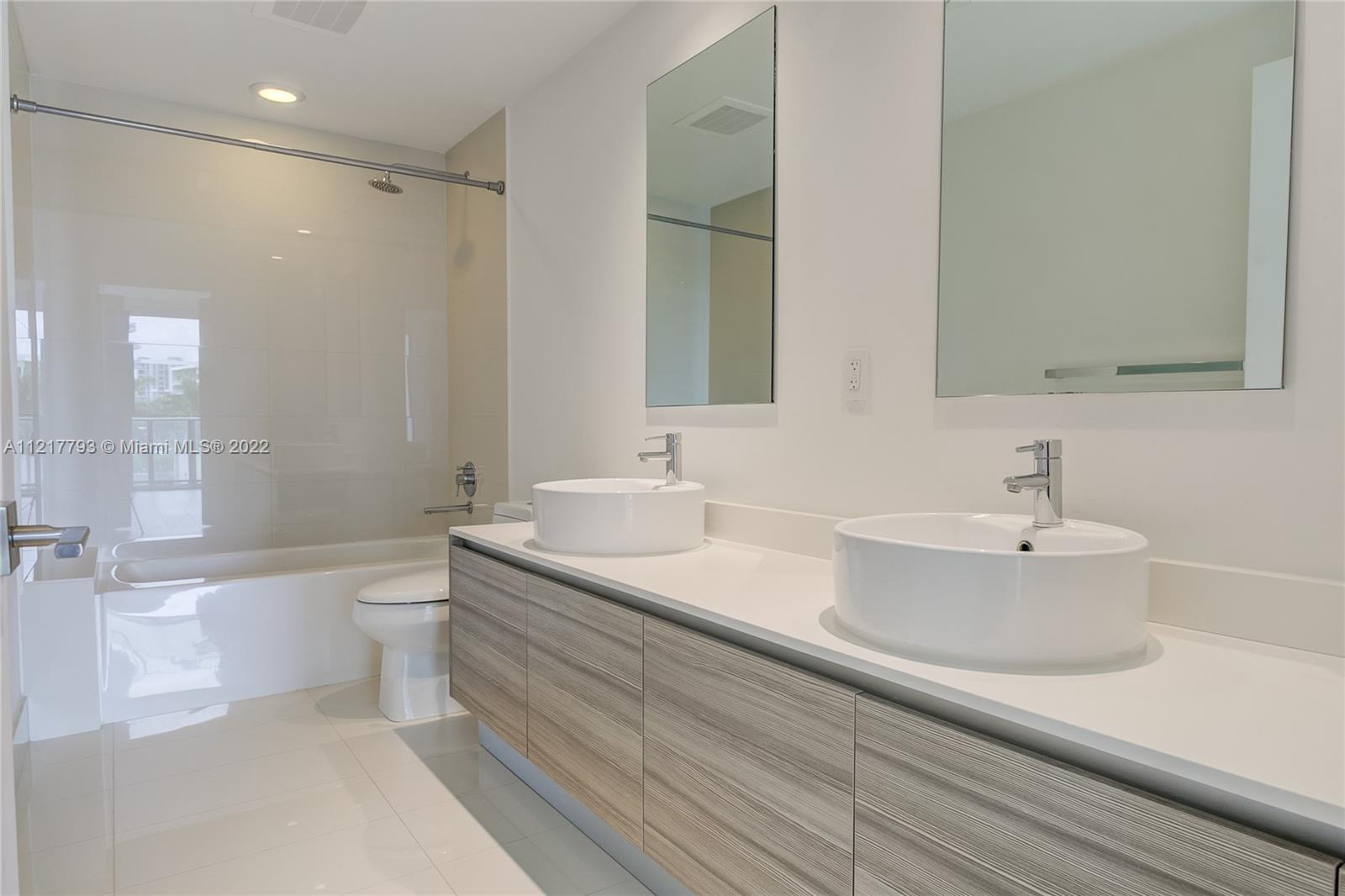 3401 MIDTOWN CONDO - Residential
