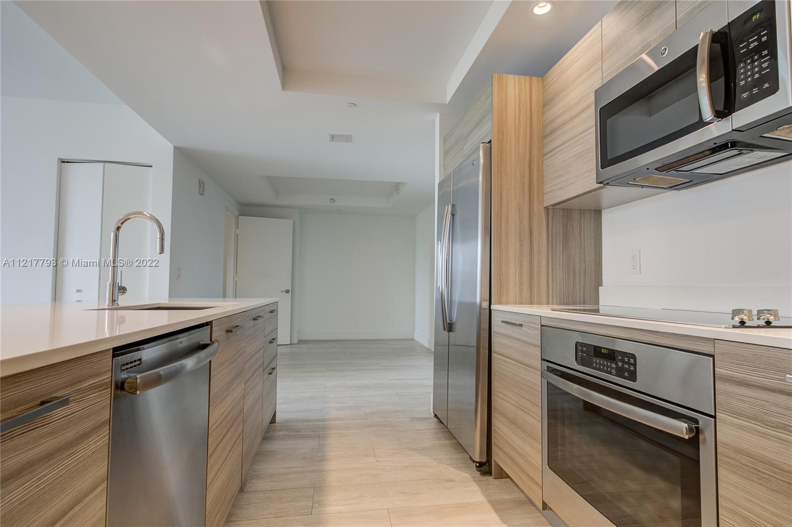 3401 MIDTOWN CONDO - Residential