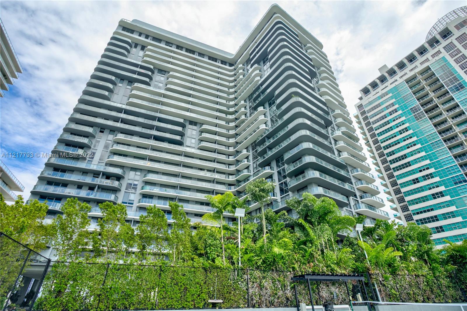 3401 MIDTOWN CONDO - Residential