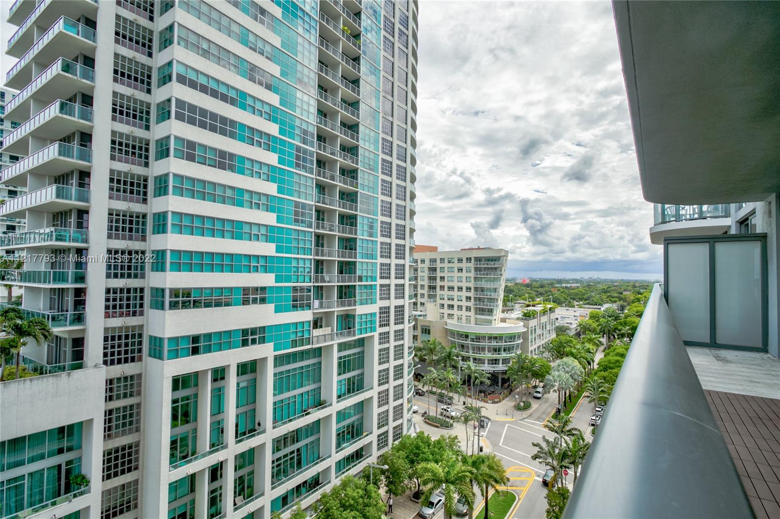 3401 MIDTOWN CONDO - Residential