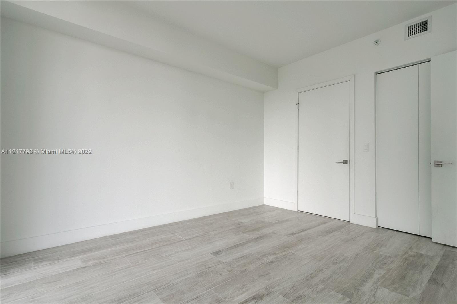3401 MIDTOWN CONDO - Residential