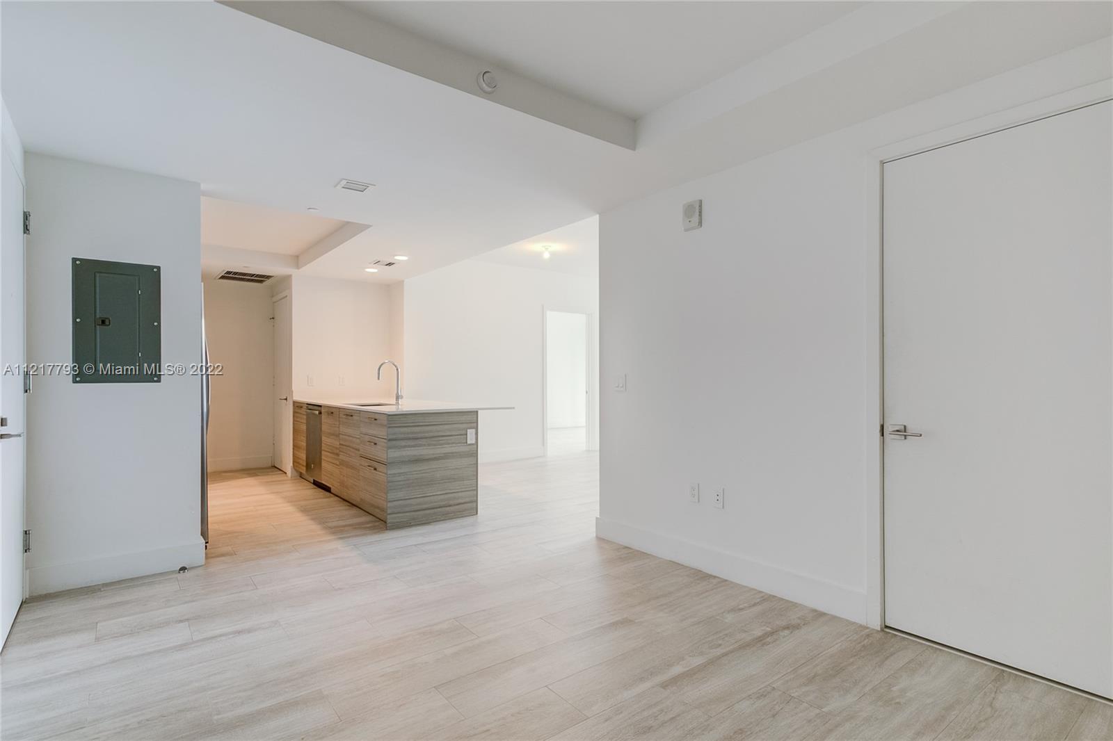 3401 MIDTOWN CONDO - Residential