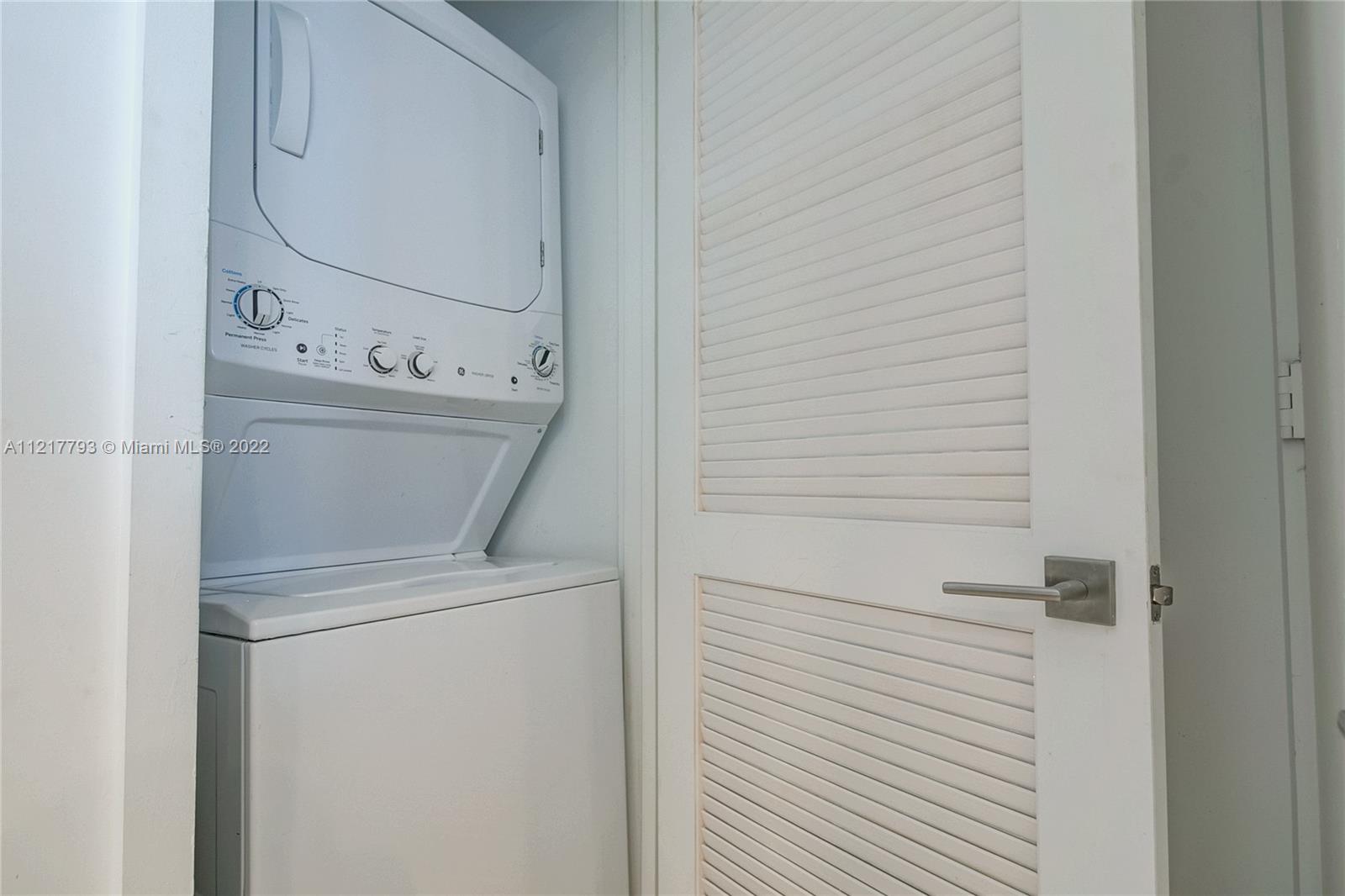3401 MIDTOWN CONDO - Residential