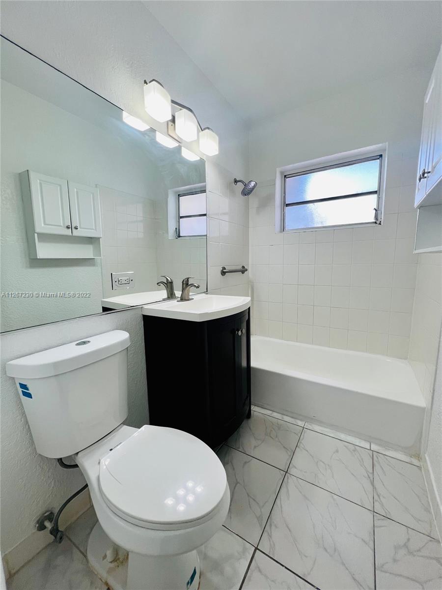 ALTOS DEL MAR - Residential Lease