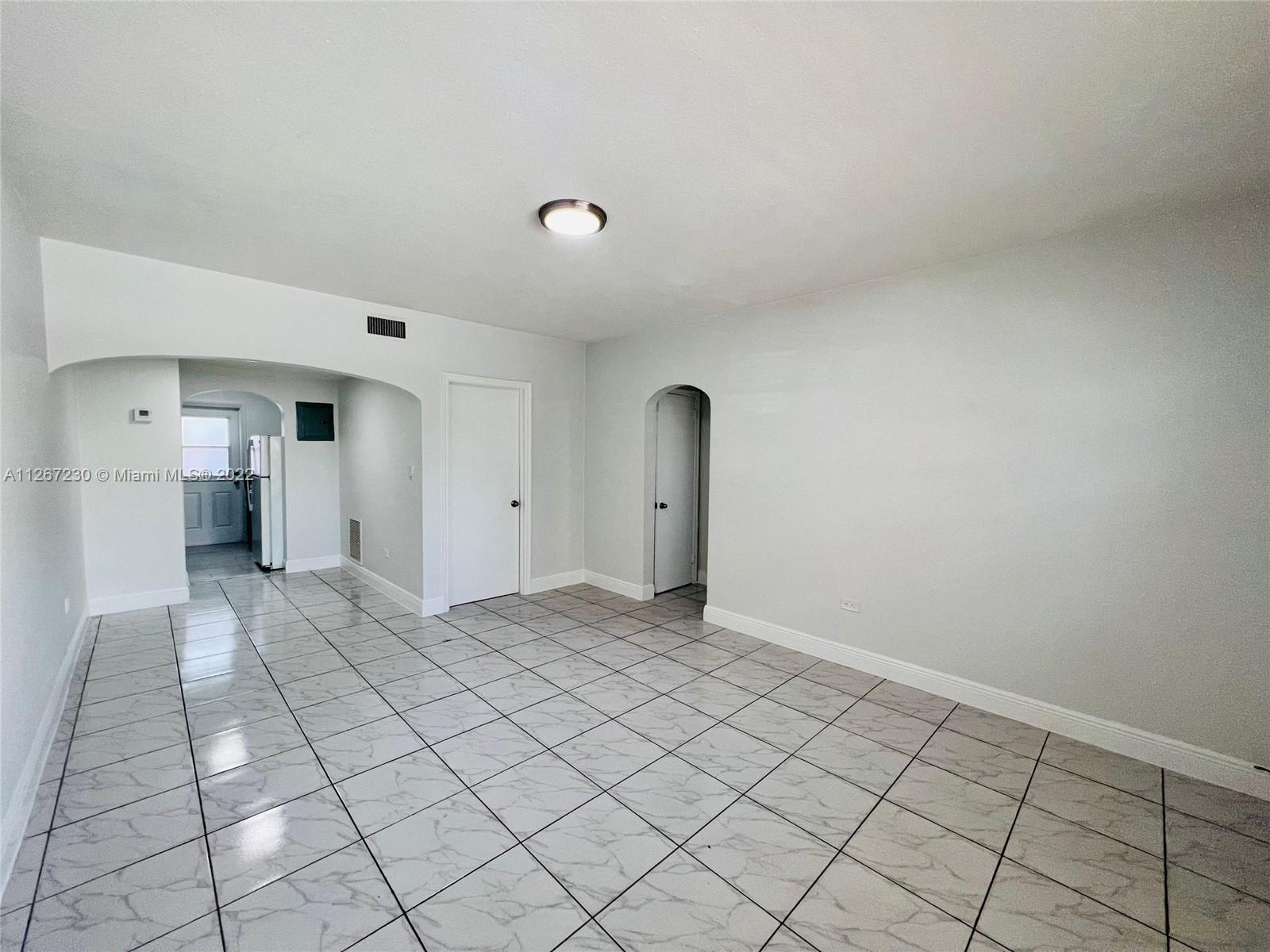 ALTOS DEL MAR - Residential Lease
