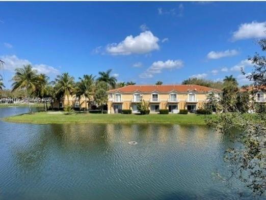 MELROSE POINT CONDO - Residential